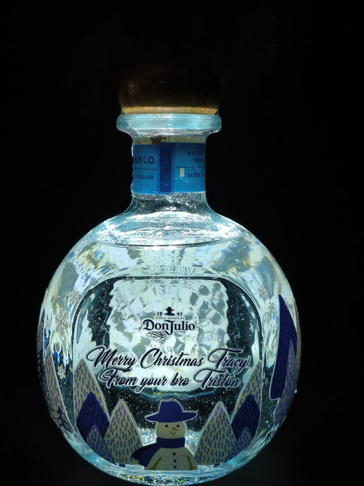 Limited Edition: Christmas Snow Globe Don Julio Blanco | 750ml